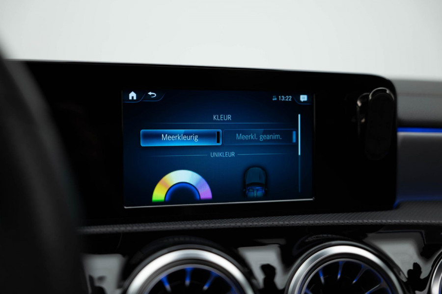 Mercedes-Benz CLA-Klasse Shooting Brake 250 e AMG Line |Pano|Leder|Ambient|Trekhaak|Adaptive|
