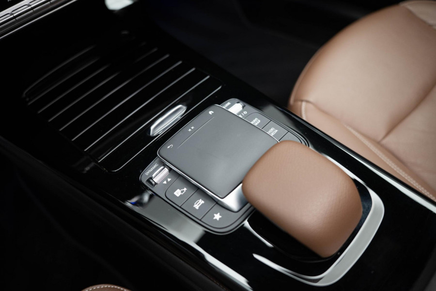 Mercedes-Benz CLA-Klasse Shooting Brake 250 e AMG Line |Pano|Leder|Ambient|Trekhaak|Adaptive|