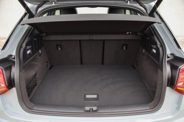 Audi Q2 1.5 35TFSI S Edition One S-line 150pk S-Tronic|1e|DLR|Panoramadak|Virtual Cockpit|LED Matrix|3D Knippers|B&O|Camera|19inch