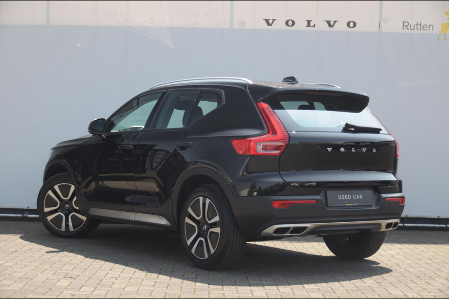 Volvo XC40 T3 163PK Automaat Momentum Pro / Parkeersensoren met camera / Trekhaak / Elektrische achterklep / Bluetooth / Apple carplay / Cruise control / On call