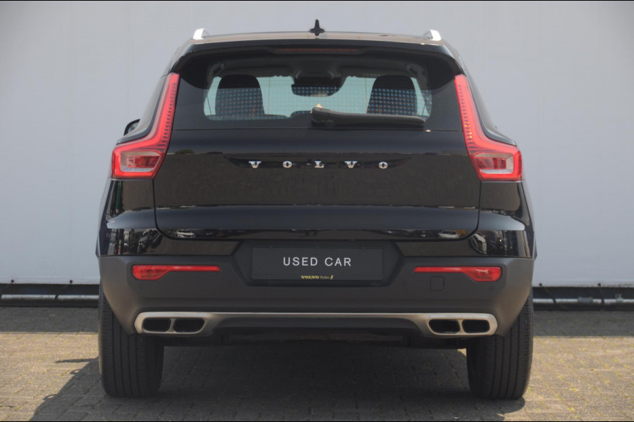 Volvo XC40 T3 163PK Automaat Momentum Pro / Parkeersensoren met camera / Trekhaak / Elektrische achterklep / Bluetooth / Apple carplay / Cruise control / On call