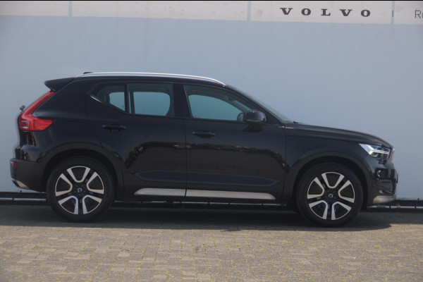 Volvo XC40 T3 163PK Automaat Momentum Pro / Parkeersensoren met camera / Trekhaak / Elektrische achterklep / Bluetooth / Apple carplay / Cruise control / On call