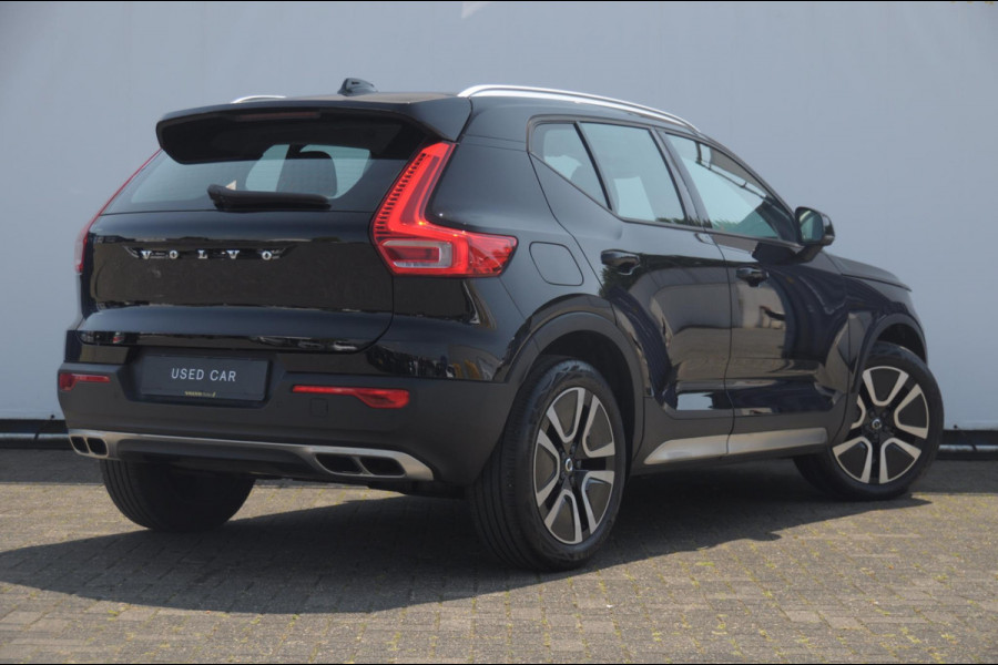 Volvo XC40 T3 163PK Automaat Momentum Pro / Parkeersensoren met camera / Trekhaak / Elektrische achterklep / Bluetooth / Apple carplay / Cruise control / On call