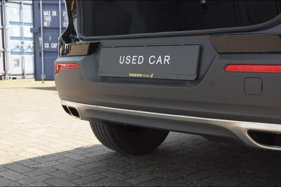 Volvo XC40 T3 163PK Automaat Momentum Pro / Parkeersensoren met camera / Trekhaak / Elektrische achterklep / Bluetooth / Apple carplay / Cruise control / On call