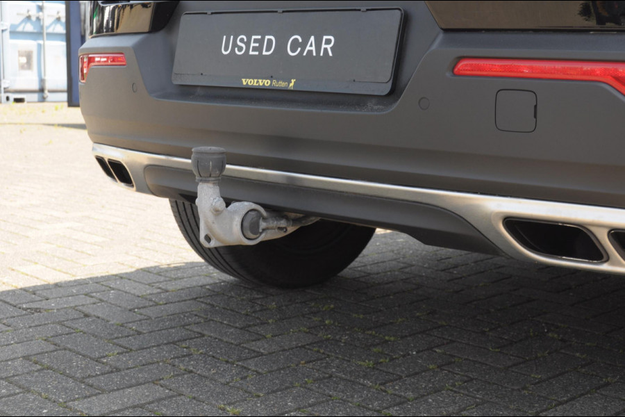 Volvo XC40 T3 163PK Automaat Momentum Pro / Parkeersensoren met camera / Trekhaak / Elektrische achterklep / Bluetooth / Apple carplay / Cruise control / On call