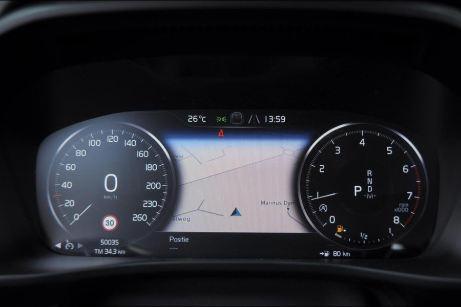 Volvo XC40 T3 163PK Automaat Momentum Pro / Parkeersensoren met camera / Trekhaak / Elektrische achterklep / Bluetooth / Apple carplay / Cruise control / On call