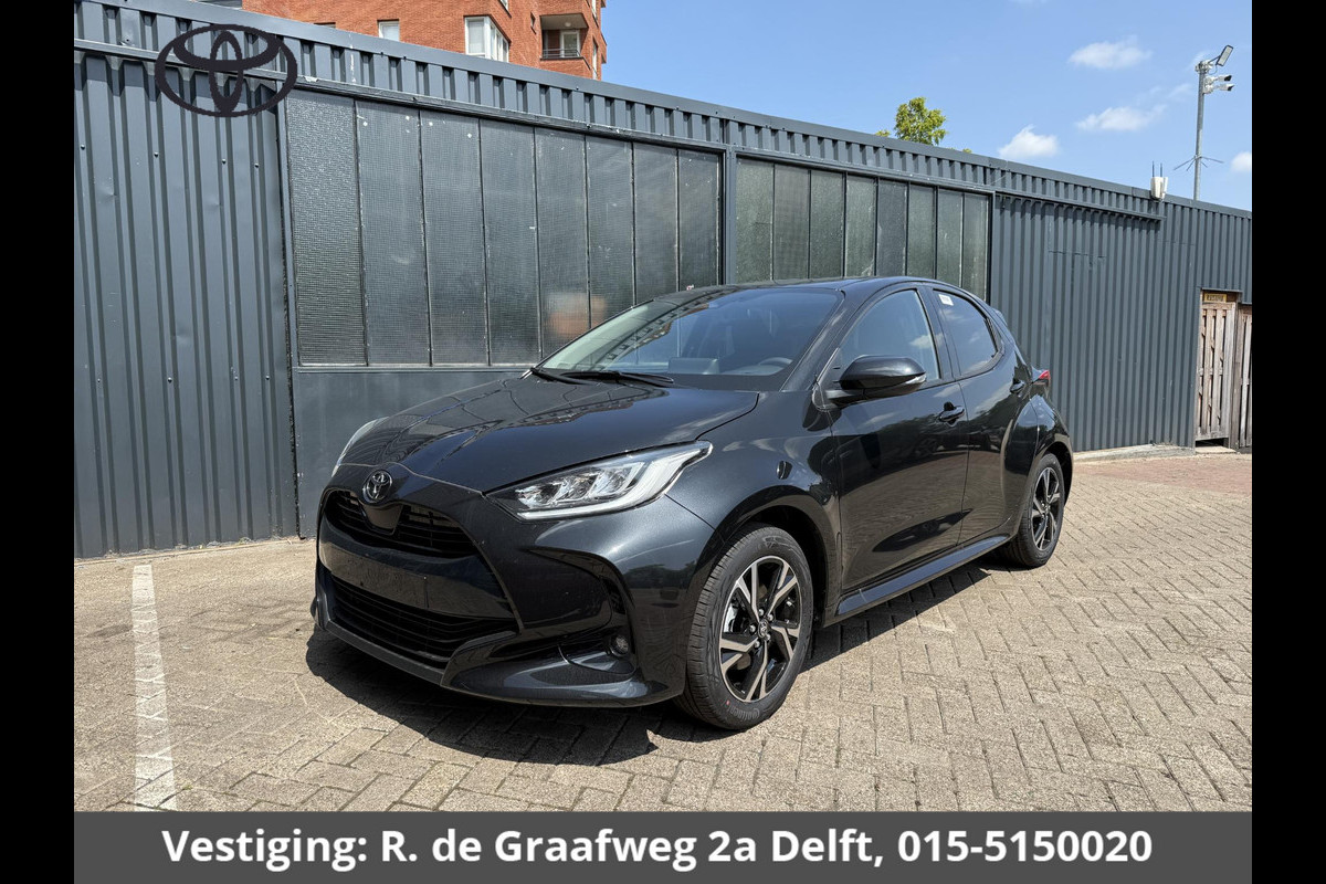 Toyota Yaris 1.5 Hybrid Dynamic Luxury | Stoelverwarming | Camera | Lichtmetalen velgen |