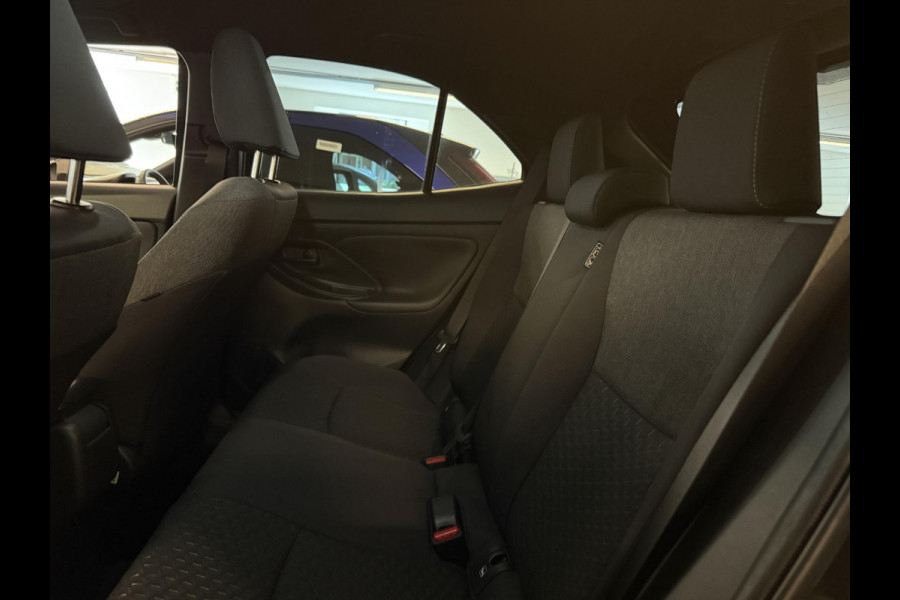 Toyota Yaris Cross 1.5 Hybrid 130 Dynamic | Stuur & Stoel verwarming | Apple Carplay & Android auto | Telefoon Draadloos opladen |