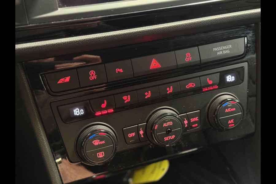 Seat Leon 2.0 TSI CUPRA | Pano | Keyless | sfeerverlichting | Camera | Beats by Dre | ACC