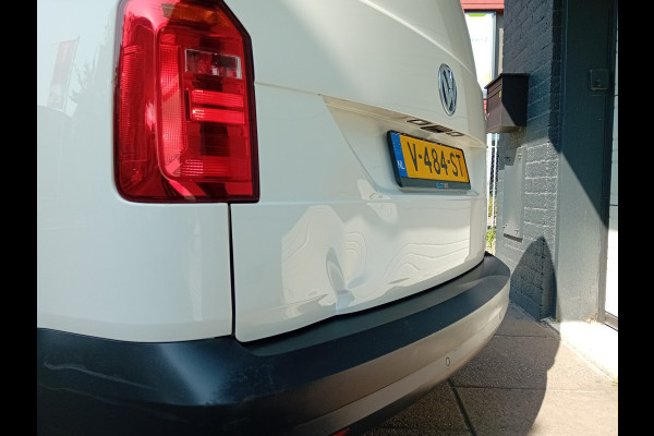 Volkswagen Caddy 1.4 TGI L2H1 EcoFuel Maxi Comfortline AIRCO I MULTIMEDIA I CRUISE CONTROL I 1e EIGENAAR I COMPLETE ONDERHOUDSHISTORIE 220 VOLT INVERTER, DEUK IN ACHTERKLEP VOOR 350 EURO EXTRA GEMAAKT