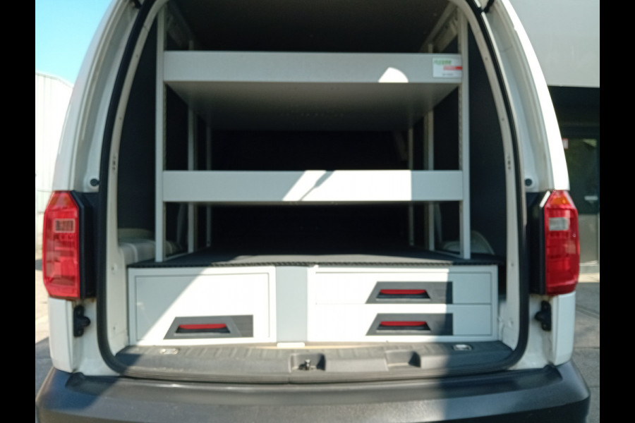 Volkswagen Caddy 1.4 TGI L2H1 EcoFuel Maxi Comfortline AIRCO I MULTIMEDIA I CRUISE CONTROL I 1e EIGENAAR I COMPLETE ONDERHOUDSHISTORIE 220 VOLT INVERTER, DEUK IN ACHTERKLEP VOOR 350 EURO EXTRA GEMAAKT