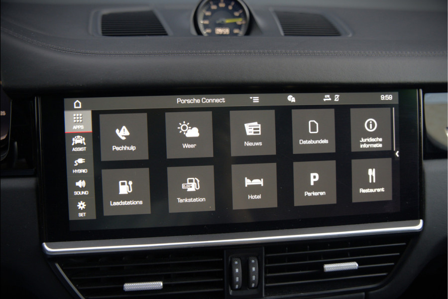 Porsche Cayenne 3.0 E-Hybrid | Sport Chrono | Panoramadak | Bose | Luchtvering | Stoelkoeling | Stoelverwarming | Memory Seats | PDLS | PASM | Camera | Volledig Leder | NAP | Elek. Achterklep | Navigatie | Trekhaak | Sof