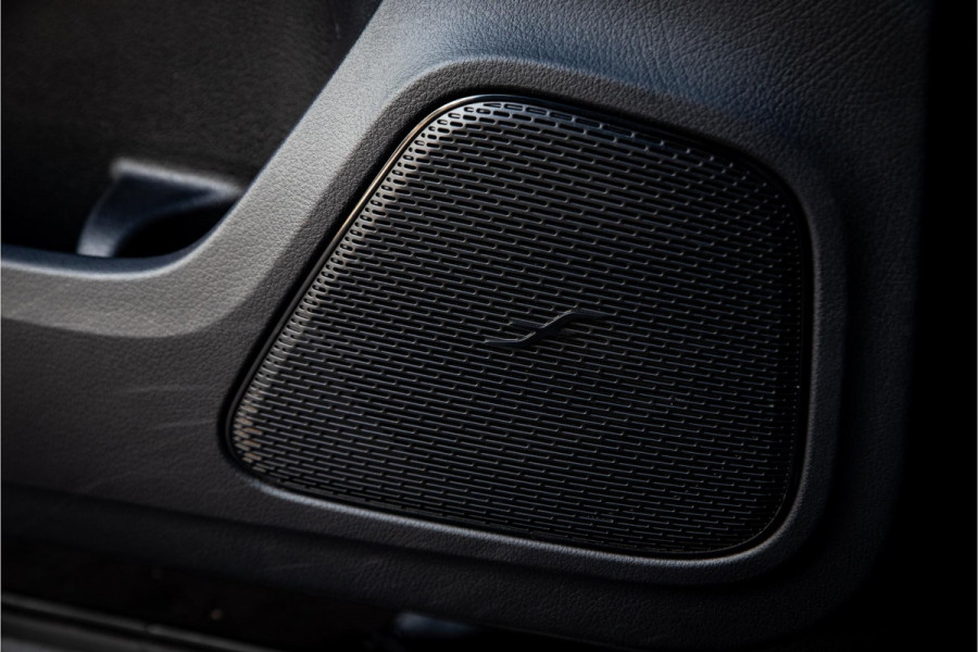 Mercedes-Benz A-Klasse 180 Business Solution AMG Ambient Cruise Navigatie Camera Sportstoelen Leer LED 19" LMV