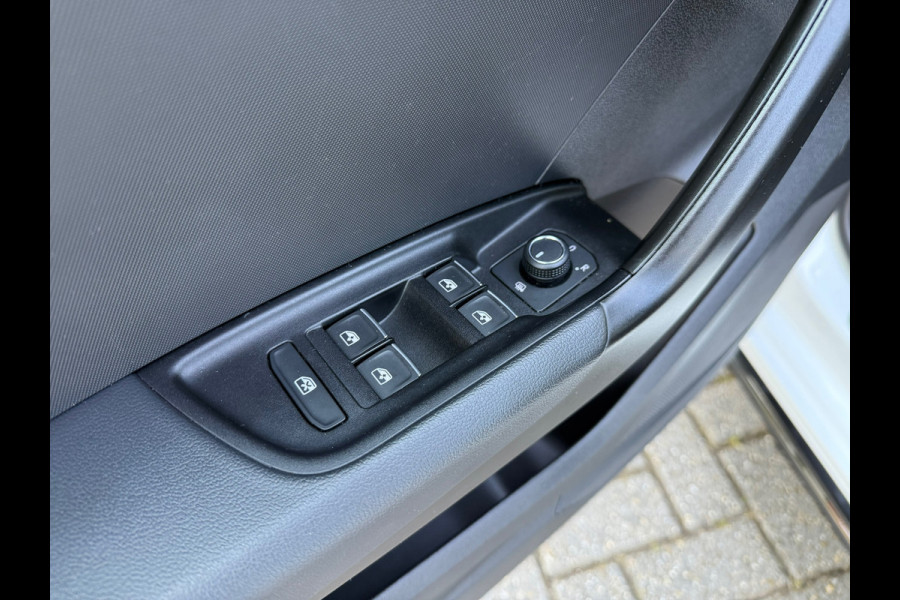Audi A1 Sportback 30 TFSI Advanced edition - Automaat - Navi - Climate - Parkeerhulp - Org.NL