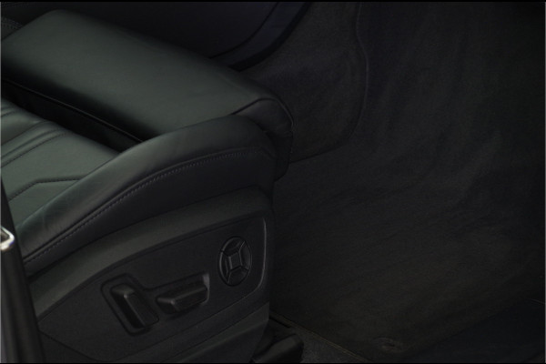 Audi e-tron 55 quattro 95 kWh Business edition Plus > B&O/360º/22inch/Matrix/Leer/Pano.schuif//Virtual Cockpit incl. navi