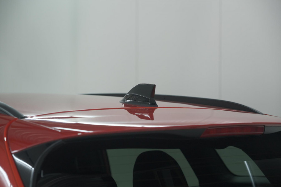 Renault Kadjar TCe 140 Black Edition | Camera | Dodehoekdetectie | Adaptieve Cruise Control | Apple Carplay