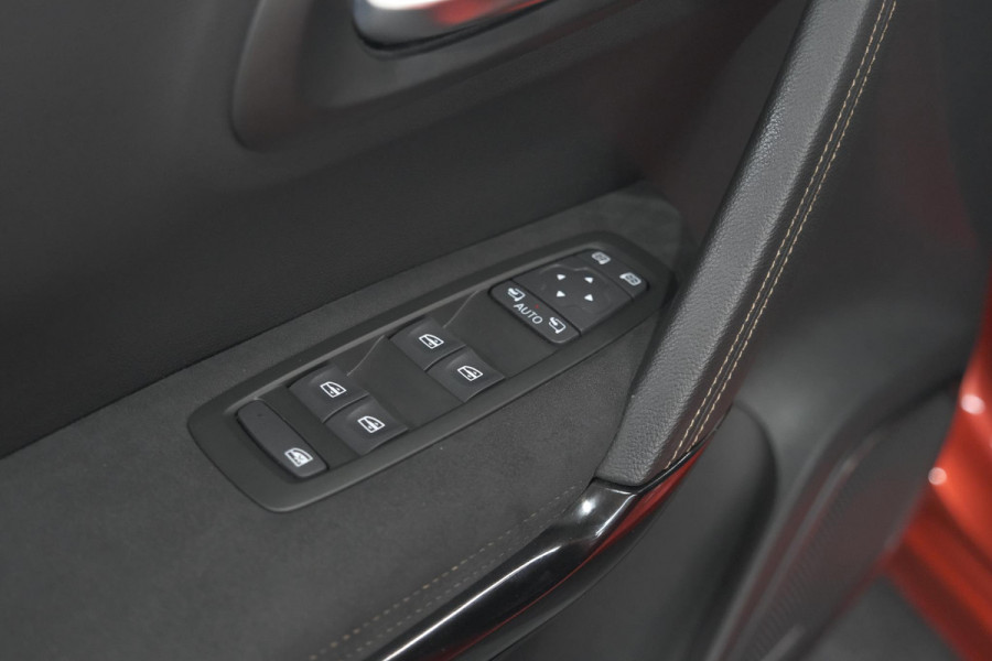 Renault Kadjar TCe 140 Black Edition | Camera | Dodehoekdetectie | Adaptieve Cruise Control | Apple Carplay