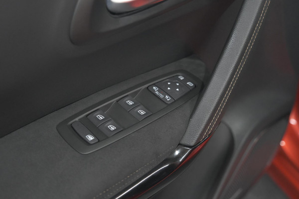Renault Kadjar TCe 140 Black Edition | Camera | Dodehoekdetectie | Adaptieve Cruise Control | Apple Carplay