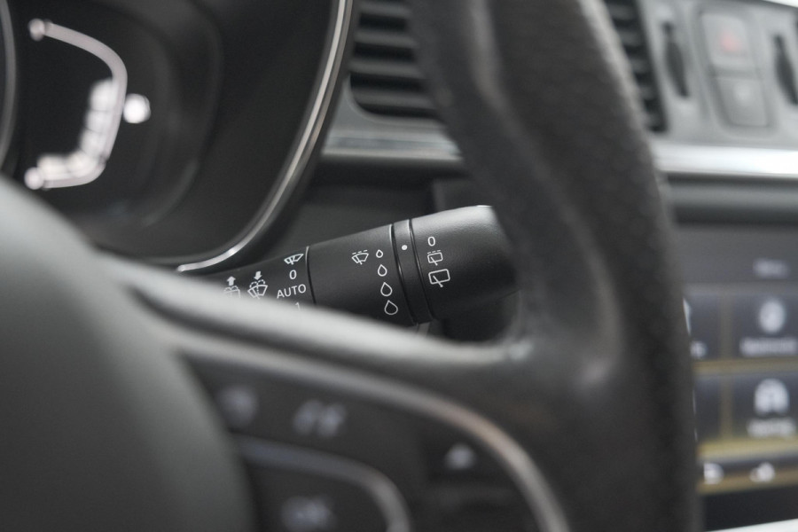 Renault Kadjar TCe 140 Black Edition | Camera | Dodehoekdetectie | Adaptieve Cruise Control | Apple Carplay