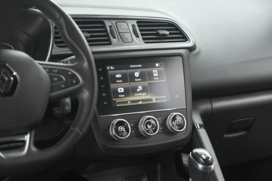 Renault Kadjar TCe 140 Black Edition | Camera | Dodehoekdetectie | Adaptieve Cruise Control | Apple Carplay
