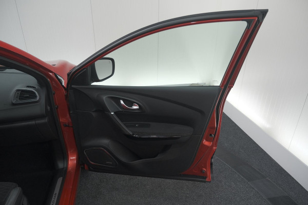 Renault Kadjar TCe 140 Black Edition | Camera | Dodehoekdetectie | Adaptieve Cruise Control | Apple Carplay