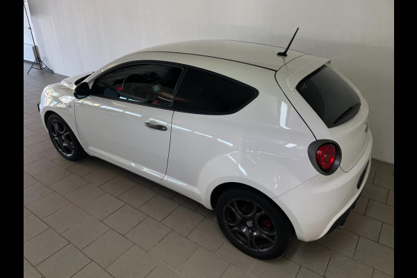Alfa Romeo MiTo 0.9 TwinAir ECO AIRCO CRUISE SCHERM PDC VELGEN ELEK RAMEN CENT VERG PRIVACYGLAS NIEUWSTAAT