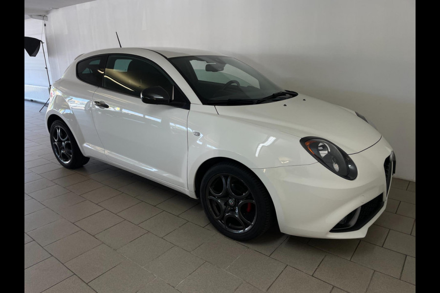 Alfa Romeo MiTo 0.9 TwinAir ECO AIRCO CRUISE SCHERM PDC VELGEN ELEK RAMEN CENT VERG PRIVACYGLAS NIEUWSTAAT