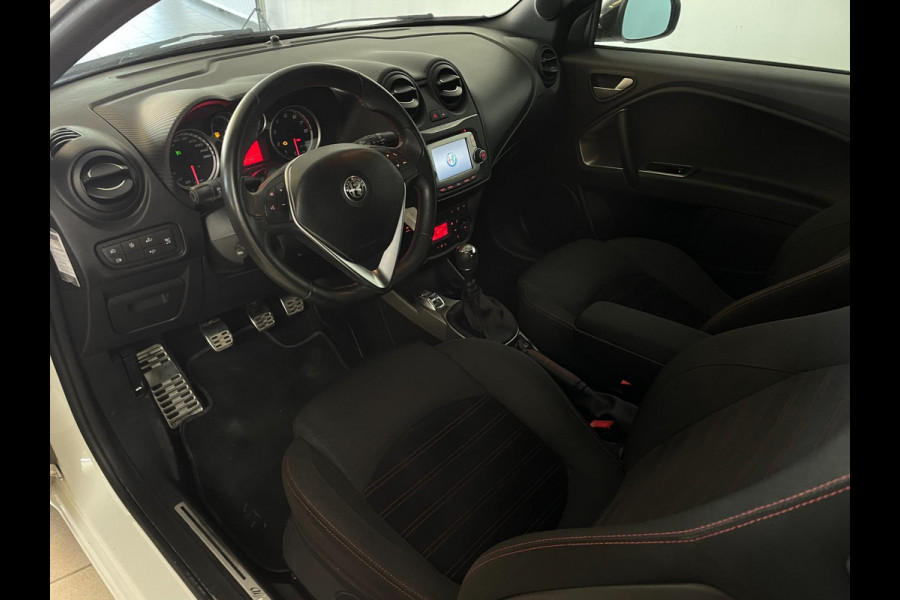 Alfa Romeo MiTo 0.9 TwinAir ECO AIRCO CRUISE SCHERM PDC VELGEN ELEK RAMEN CENT VERG PRIVACYGLAS NIEUWSTAAT