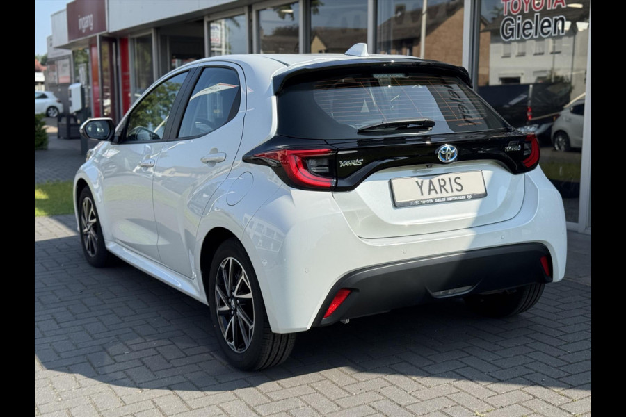 Toyota Yaris 1.5 Hybrid Dynamic Plus | Dodehoekherkenning, Parkeersensoren, Parelmoer wit, Stoelverwarming, Keyless, 16inch