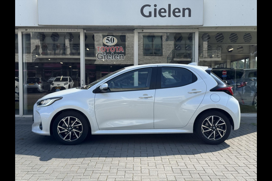 Toyota Yaris 1.5 Hybrid Dynamic Plus | Dodehoekherkenning, Parkeersensoren, Parelmoer wit, Stoelverwarming, Keyless, 16inch