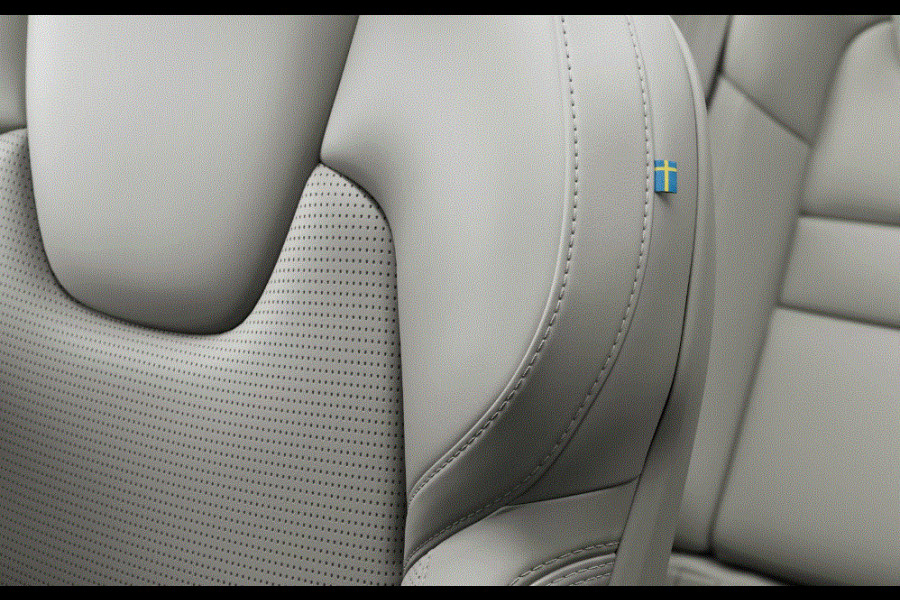 Volvo V60 T6 350PK Automaat Plug-in hybrid AWD Ultra Bright / Navigatie / Head Up Display / 360 Camera / Harman Kardon / Panorama Dak / Massage Stoelen /