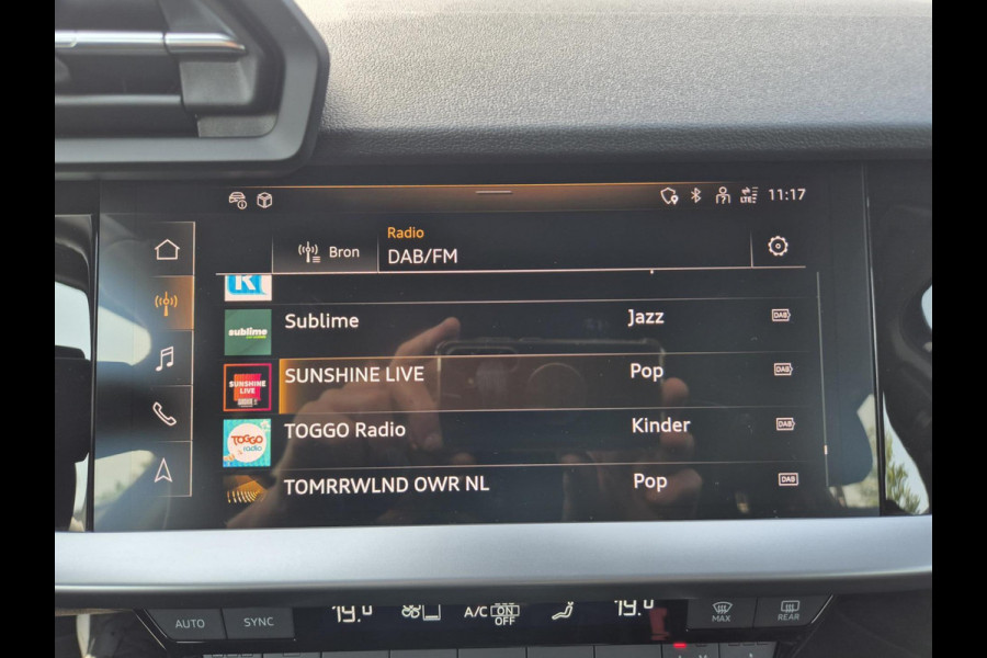 Audi A3 Sportback 40 TFSI e Advanced edition,carplay/android,parkeersensoren/camera,stoelverwarming,armsteun,virtueel dashboard