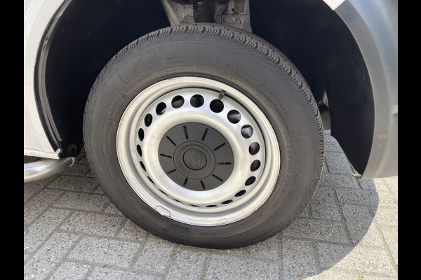 Volkswagen Transporter 2.0 TDI 102pk L2H1 Trendline / vaste prijs rijklaar € 13.950 ex btw / lease vanaf € 316 / euro 6 diesel / bpm vrij / airco / imperial / trekhaak 2200 kg !