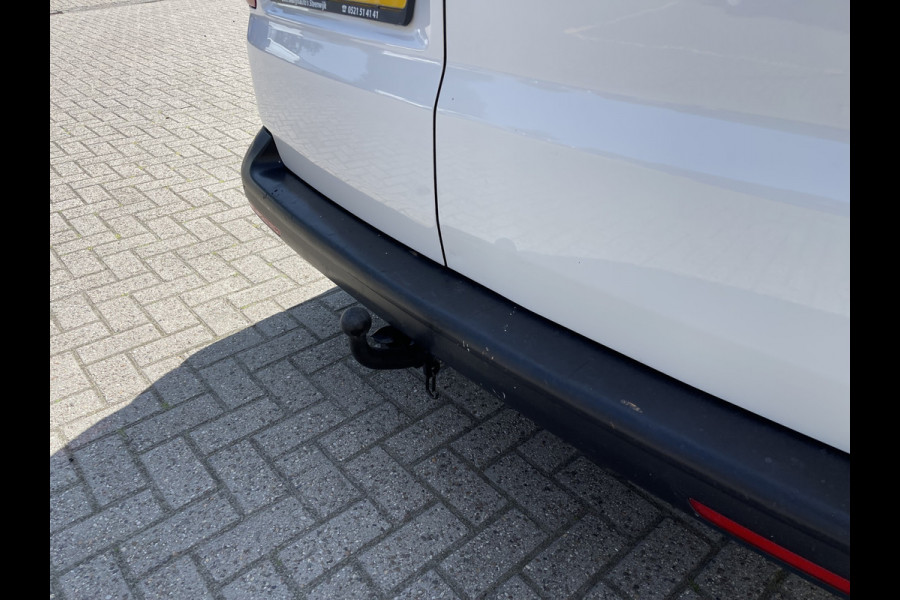 Volkswagen Transporter 2.0 TDI 102pk L2H1 Trendline / vaste prijs rijklaar € 13.950 ex btw / lease vanaf € 316 / euro 6 diesel / bpm vrij / airco / imperial / trekhaak 2200 kg !