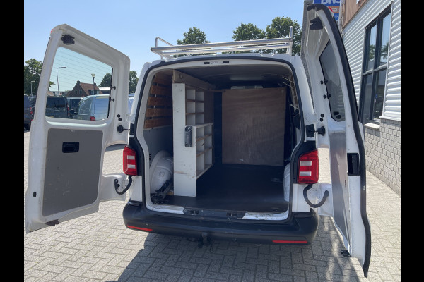 Volkswagen Transporter 2.0 TDI 102pk L2H1 Trendline / vaste prijs rijklaar € 13.950 ex btw / lease vanaf € 316 / euro 6 diesel / bpm vrij / airco / imperial / trekhaak 2200 kg !