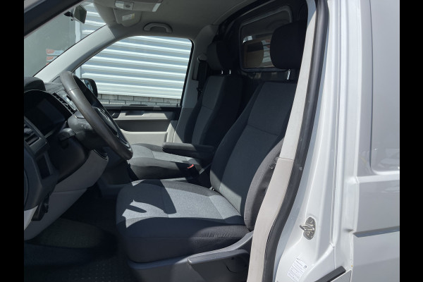 Volkswagen Transporter 2.0 TDI 102pk L2H1 Trendline / vaste prijs rijklaar € 13.950 ex btw / lease vanaf € 316 / euro 6 diesel / bpm vrij / airco / imperial / trekhaak 2200 kg !