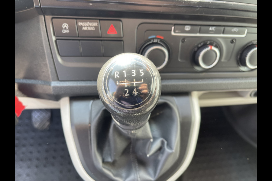 Volkswagen Transporter 2.0 TDI 102pk L2H1 Trendline / vaste prijs rijklaar € 13.950 ex btw / lease vanaf € 316 / euro 6 diesel / bpm vrij / airco / imperial / trekhaak 2200 kg !