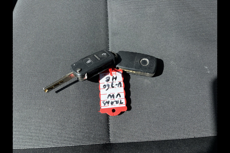 Volkswagen Transporter 2.0 TDI 102pk L2H1 Trendline / vaste prijs rijklaar € 13.950 ex btw / lease vanaf € 316 / euro 6 diesel / bpm vrij / airco / imperial / trekhaak 2200 kg !