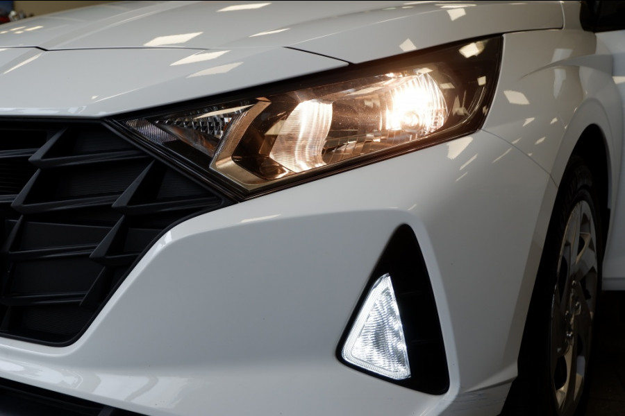 Hyundai i20 1.2i-Comfort .Stoelverw! Rijklaarprijs incl 12MND BOVAG garantie