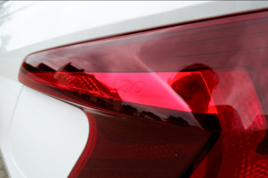 Hyundai i20 1.2i-Comfort .Stoelverw! Rijklaarprijs incl 12MND BOVAG garantie