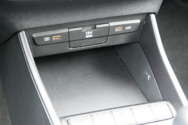 Hyundai i20 1.2i-Comfort .Stoelverw! Rijklaarprijs incl 12MND BOVAG garantie