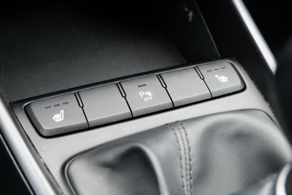 Hyundai i20 1.2i-Comfort .Stoelverw! Rijklaarprijs incl 12MND BOVAG garantie