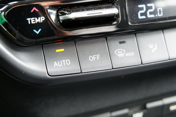 Hyundai i20 1.2i-Comfort .Stoelverw! Rijklaarprijs incl 12MND BOVAG garantie