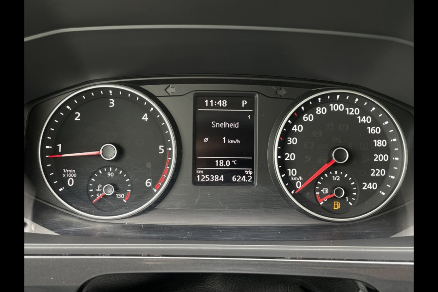 Volkswagen Transporter 2.0 TDI L2H1 DC Higline AUTOMAAT!