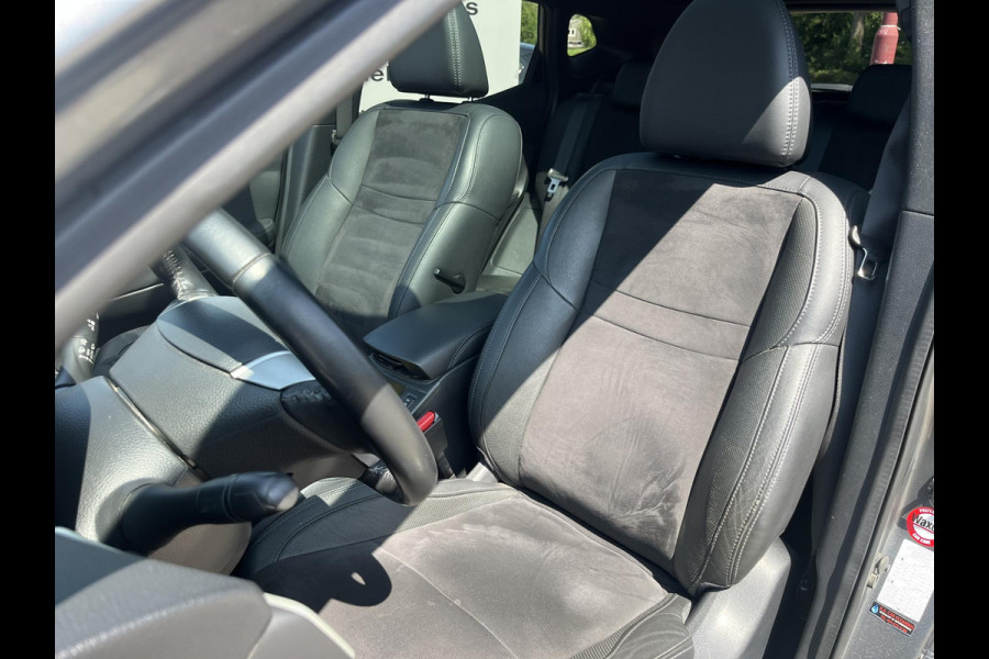 Nissan QASHQAI 1.2 N-Vision 115pk Trekhaak | Panoramadak | 360 graden Camera's | Stoelverwarming | Navigatie | Bluetooth