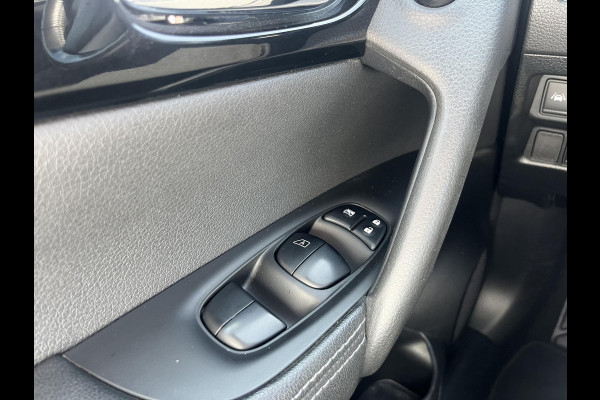 Nissan QASHQAI 1.2 N-Vision 115pk Trekhaak | Panoramadak | 360 graden Camera's | Stoelverwarming | Navigatie | Bluetooth