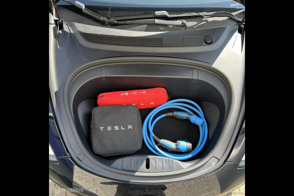 Tesla Model 3 Long Range 78kwh ZWART MMX PACK+TREKHAAK