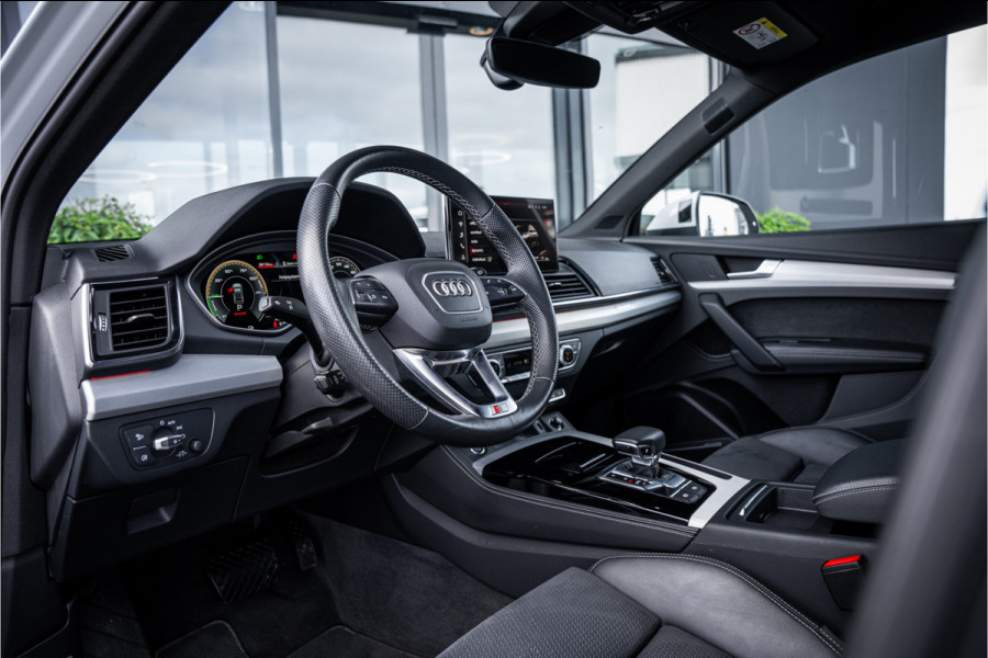 Audi Q5 Sportback 55 TFSI e S edition Competition - Luchtvering | 360 Camera | Elek. Stoelen | ACC | Sfeerverlichting S-Line