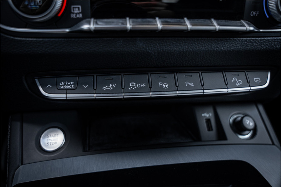 Audi Q5 Sportback 55 TFSI e S edition Competition - Luchtvering | 360 Camera | Elek. Stoelen | ACC | Sfeerverlichting S-Line