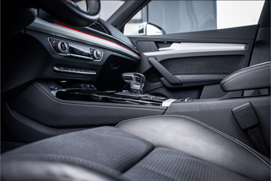 Audi Q5 Sportback 55 TFSI e S edition Competition - Luchtvering | 360 Camera | Elek. Stoelen | ACC | Sfeerverlichting S-Line
